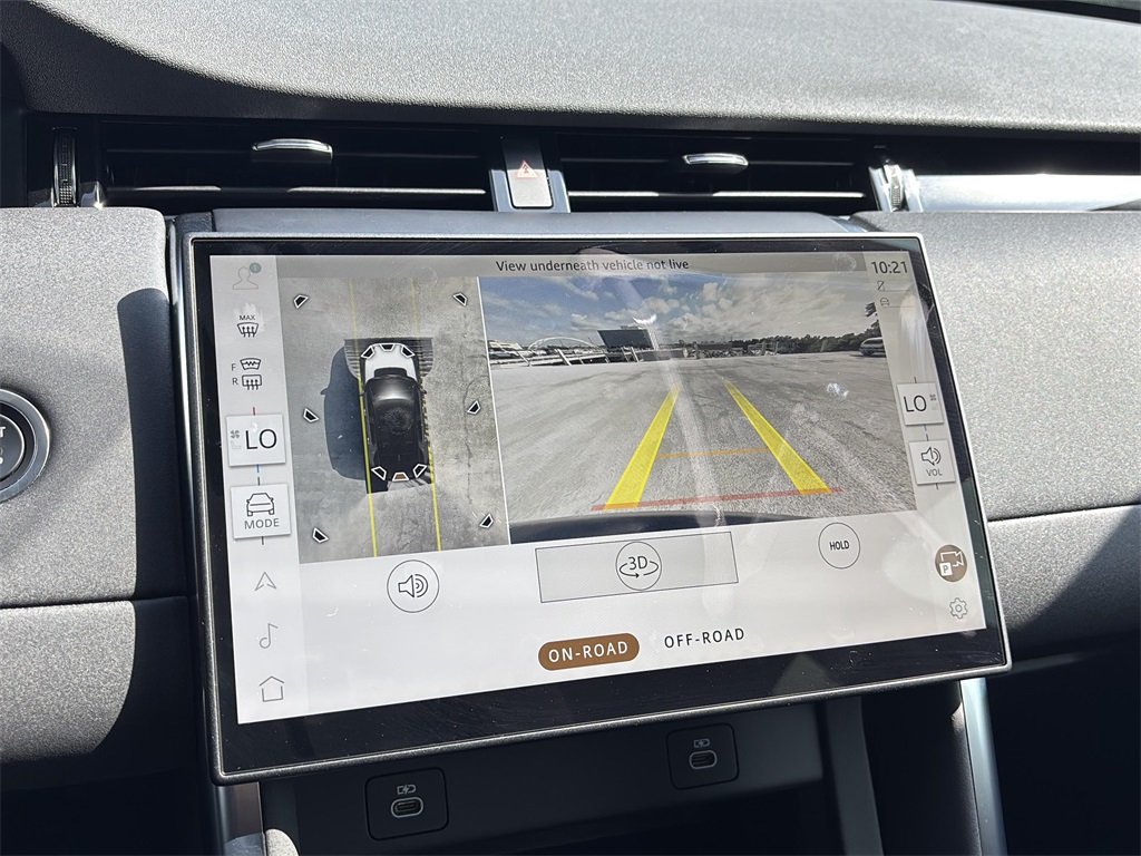 2025 Land Rover Discovery Sport S photo 18