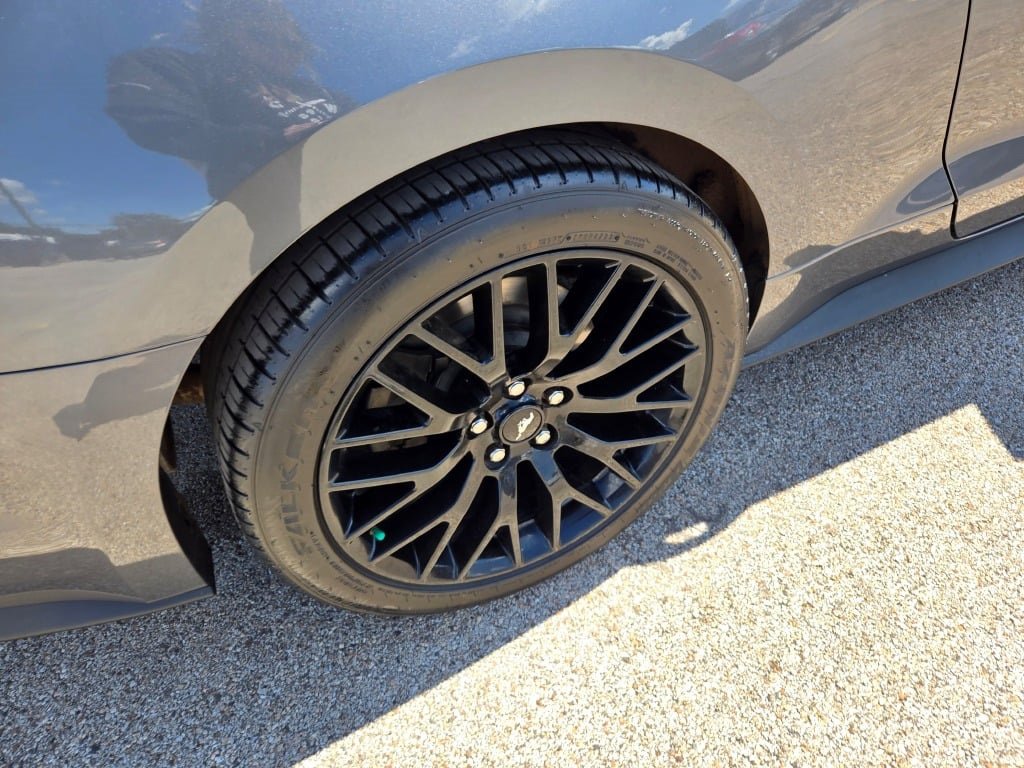 2022 Ford Mustang GT Premium photo 9