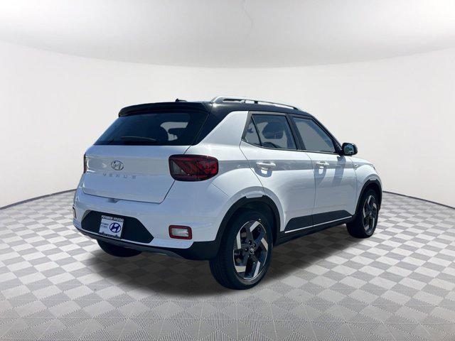 2026 Hyundai Venue SEL photo 4