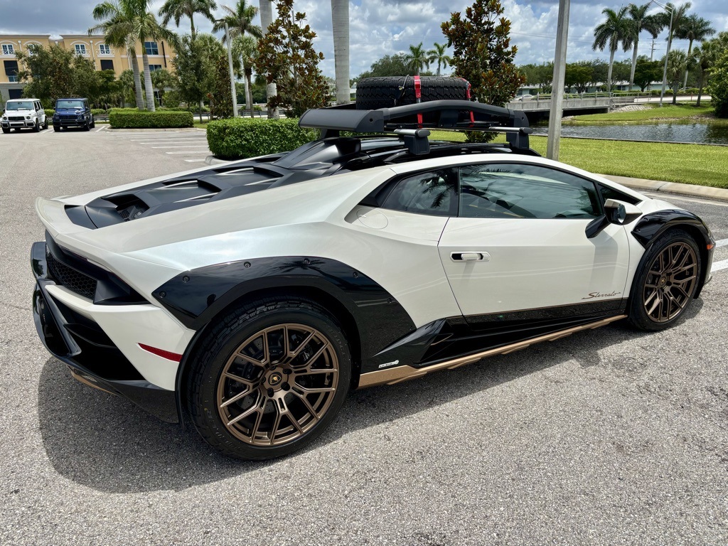 2024 Lamborghini Huracan Sterrato Base photo 6