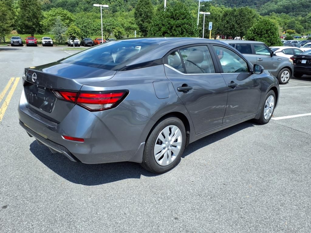 2025 Nissan Sentra S photo 3