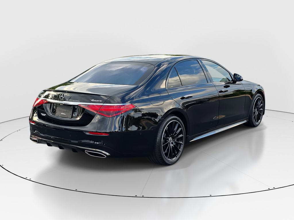 2025 Mercedes Benz S 580 4MATIC photo 3
