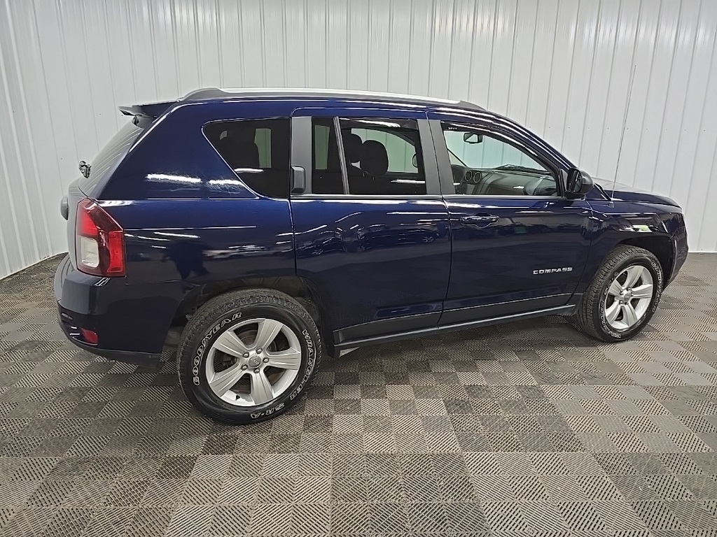2016 Jeep Compass Sport photo 3