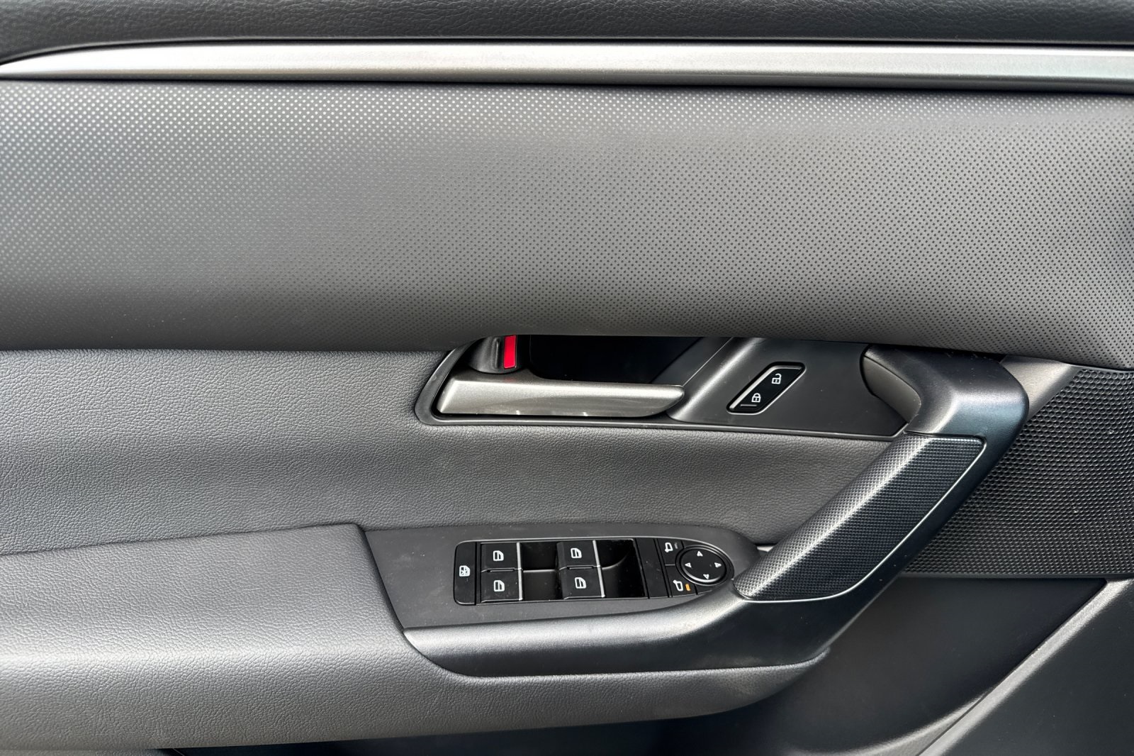 2025 Mazda CX-50 2.5 Select photo 11
