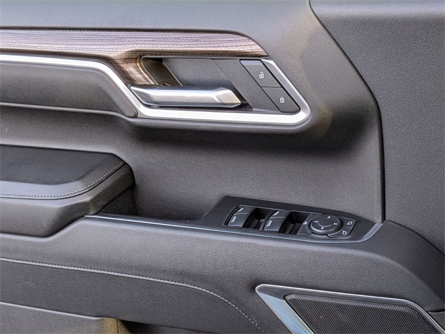2025 Chevrolet Silverado 1500 LT photo 11
