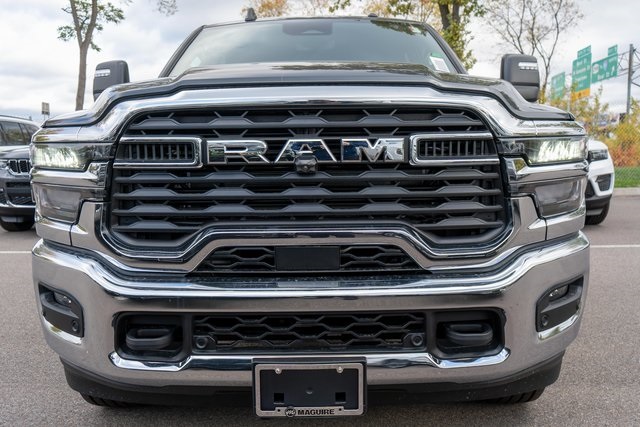 2026 Ram 3500 Big Horn photo 3