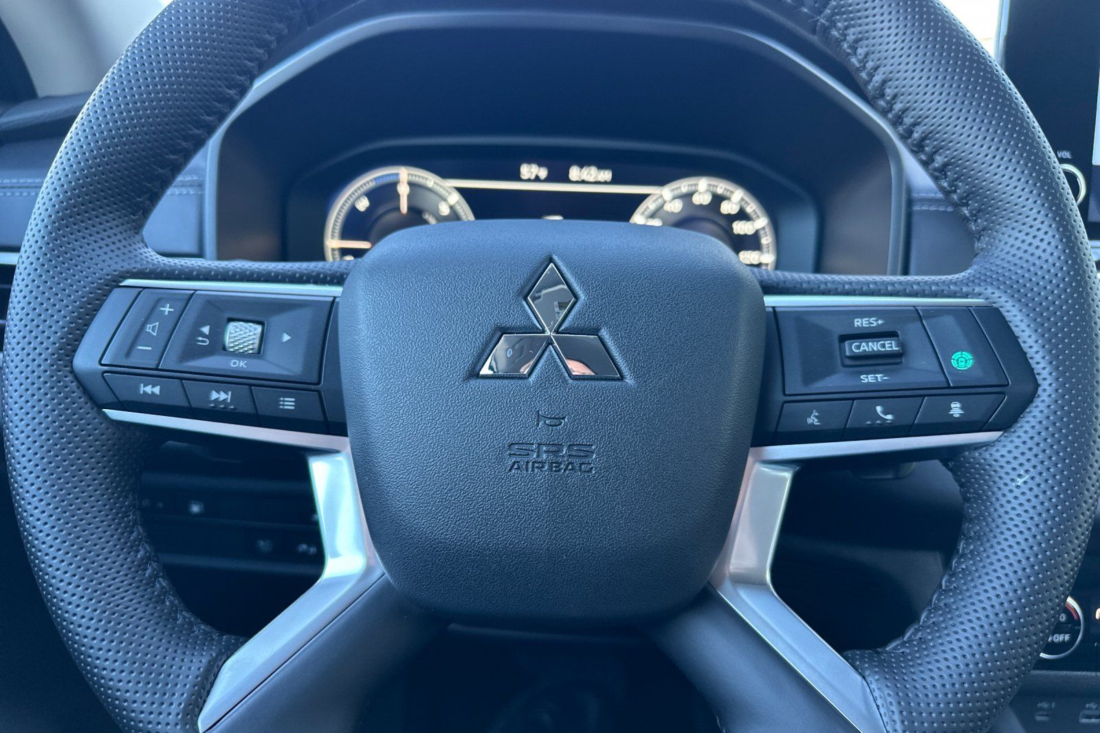 2025 Mitsubishi Outlander PHEV SE photo 21