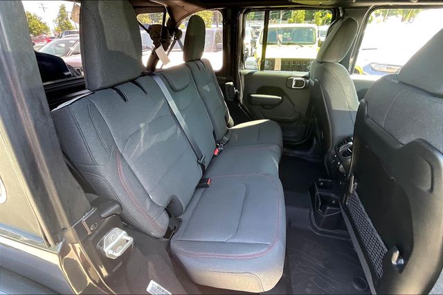 2025 Jeep Wrangler Rubicon photo 21