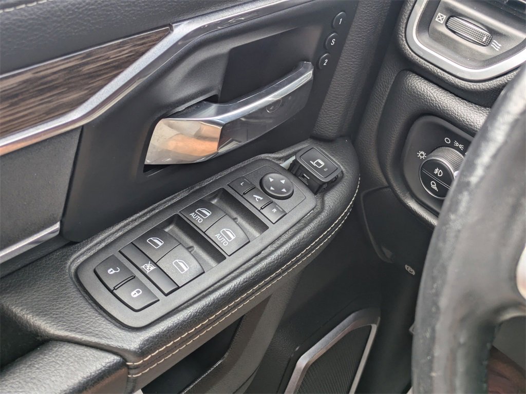 2019 Ram 3500 Laramie photo 28
