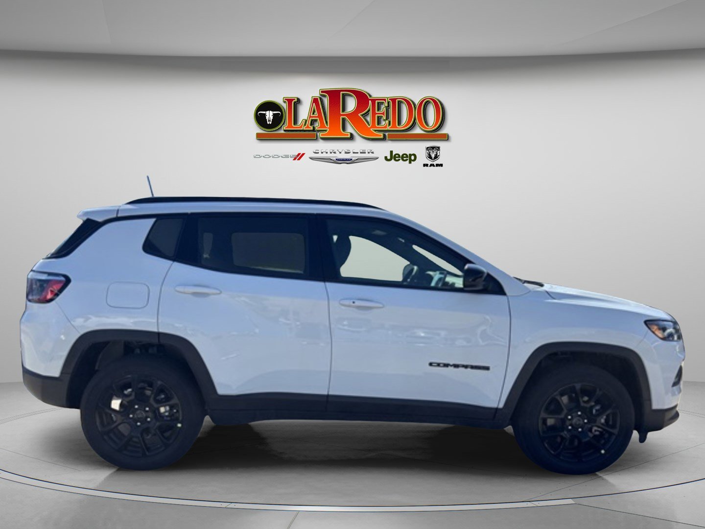 2026 Jeep Compass Latitude Altitude photo 8