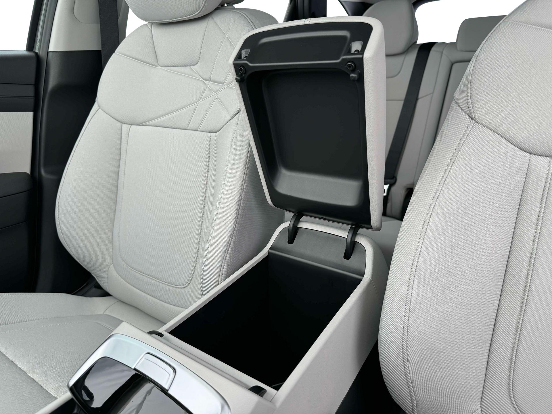 New 2025 Serenity White Pearl Hyundai SE AWD image 18