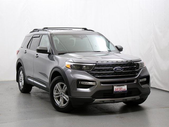 2022 Ford Explorer XLT's photo