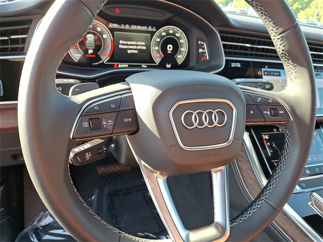 2024 Audi Q8 55 Premium Plus photo 12