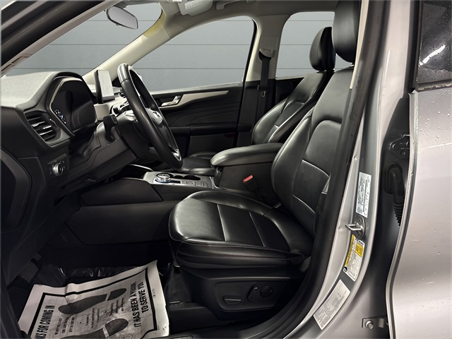 2022 Ford Escape SEL photo 9