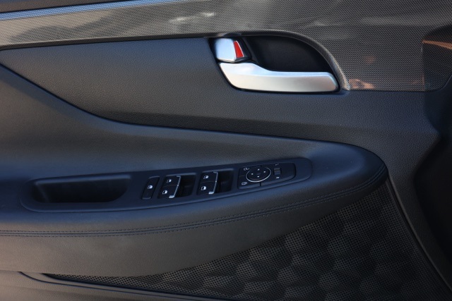 2021 Hyundai Santa Fe SE photo 19