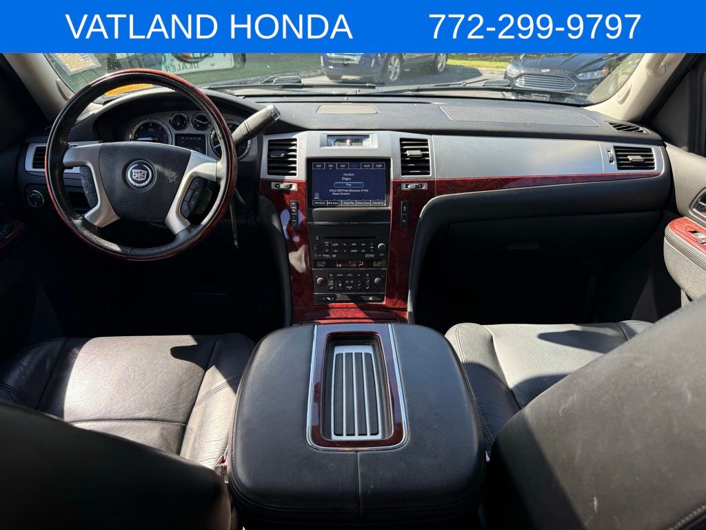 2012 Cadillac Escalade Premium photo 9