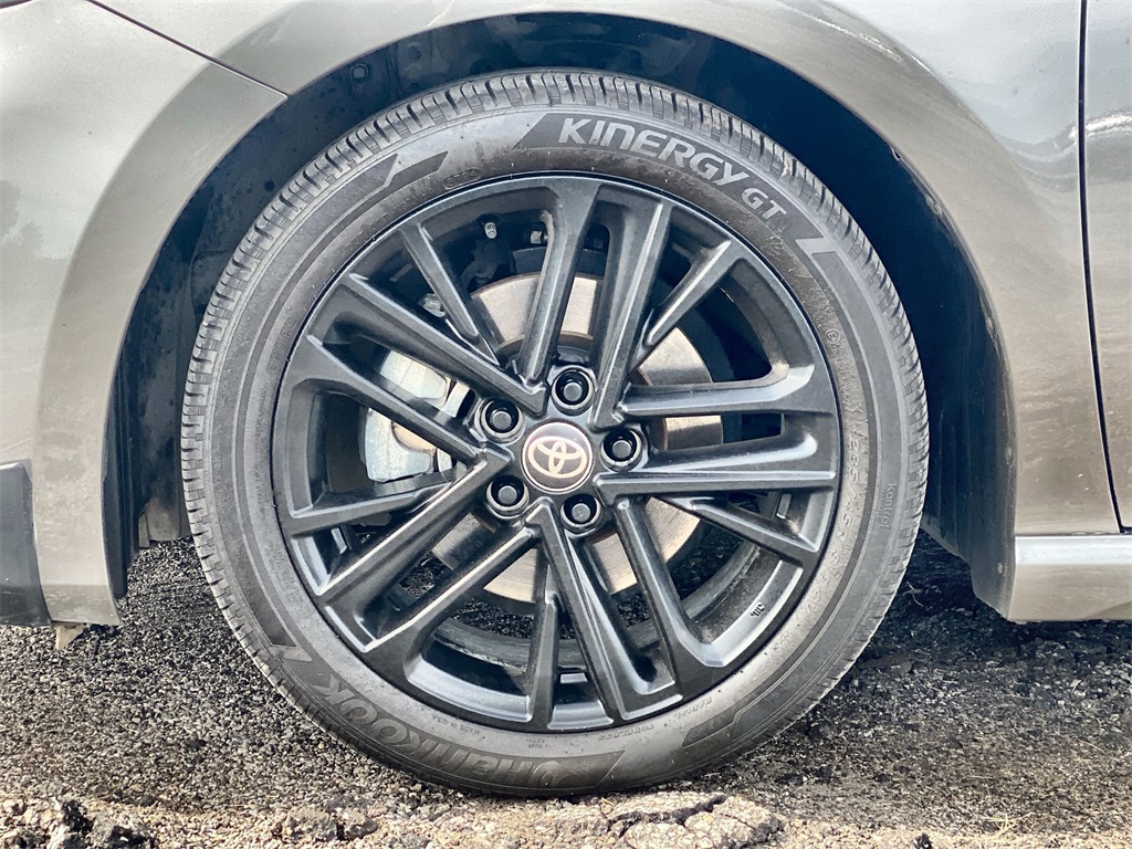 2025 Toyota Camry SE photo 11