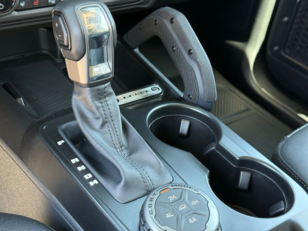 2025 Ford Bronco Badlands photo 12