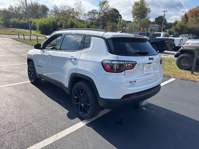 2026 Jeep Compass Latitude Altitude photo 2
