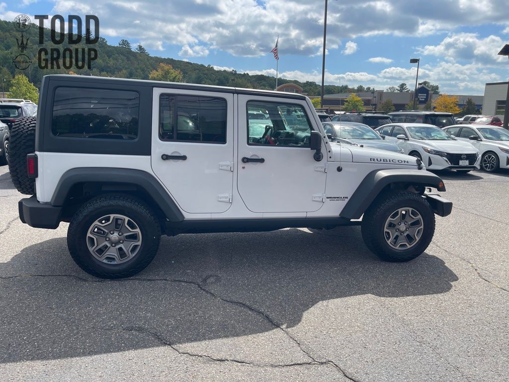 2017 Jeep Wrangler Unlimited Rubicon photo 6