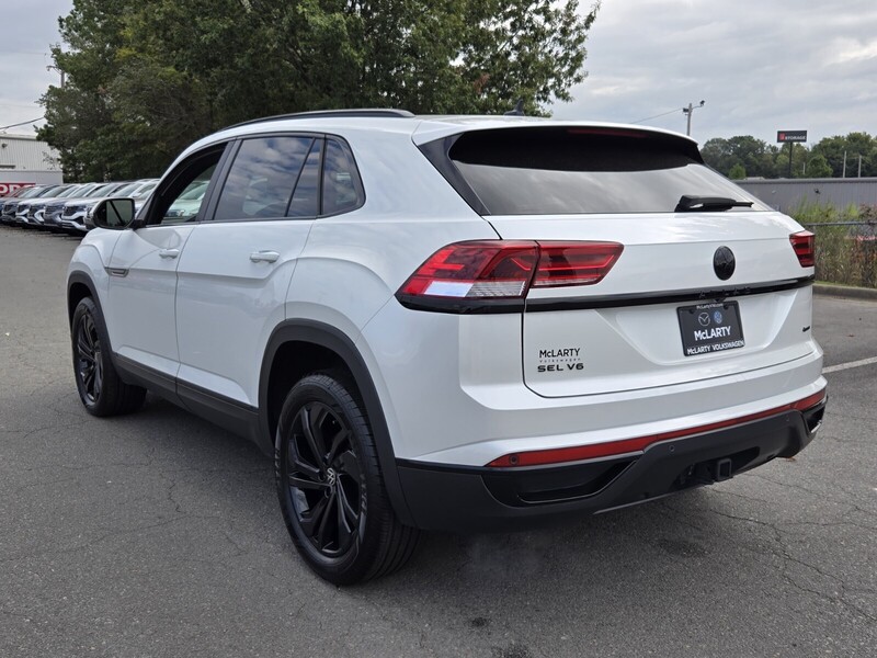 2023 Volkswagen Atlas Cross Sport V6 SEL photo 4