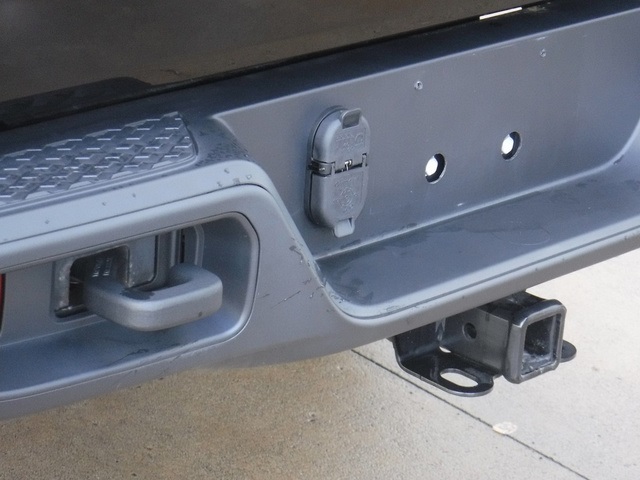 2023 Jeep Gladiator Sport photo 12