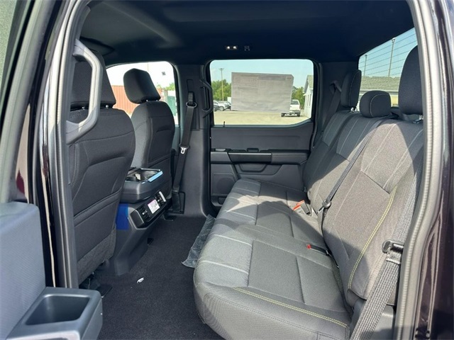 2025 Ford F-150 STX photo 4
