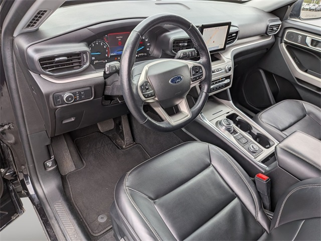 2022 Ford Explorer XLT photo 10