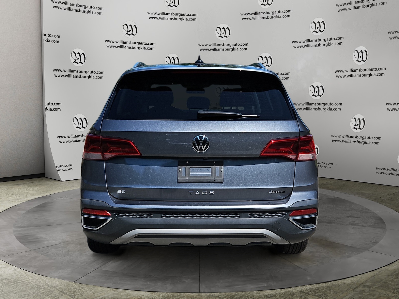 2022 Volkswagen Taos SE photo 3