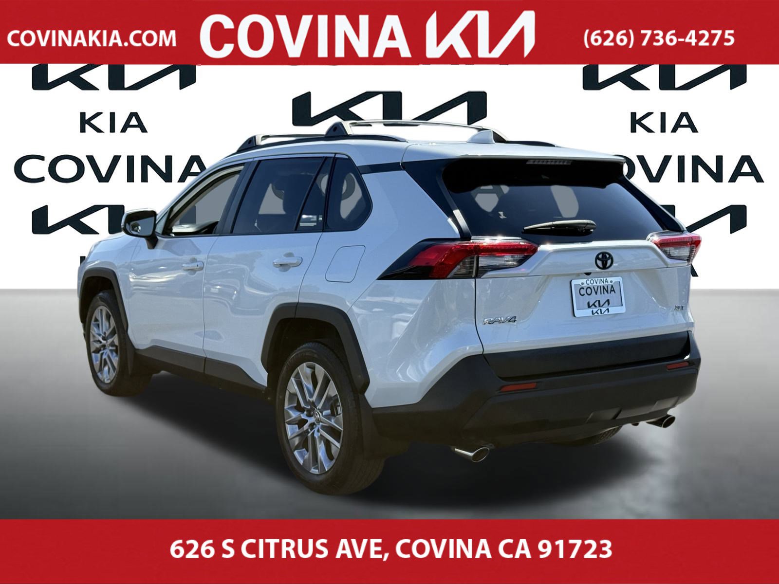 2023 Toyota RAV4 XLE Premium photo 4