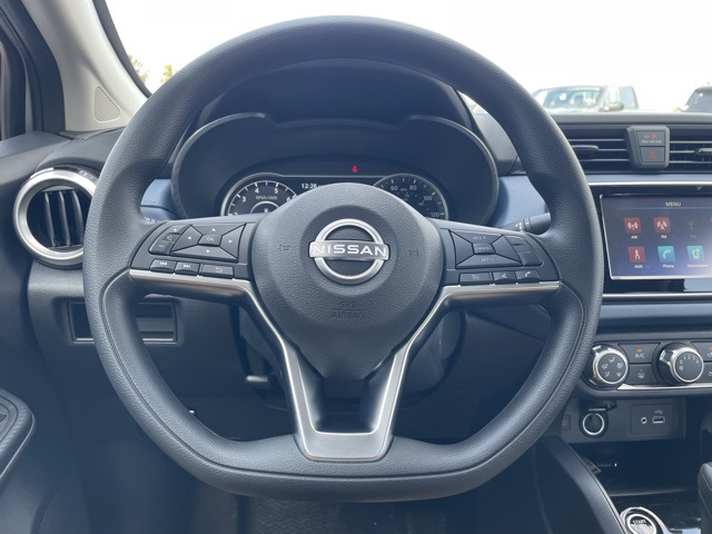 2025 Nissan Versa SV photo 8