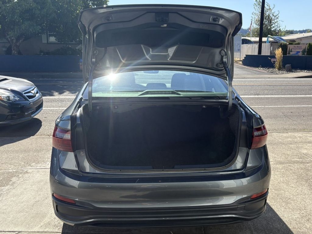 2024 Volkswagen Jetta 1.5T SE photo 9