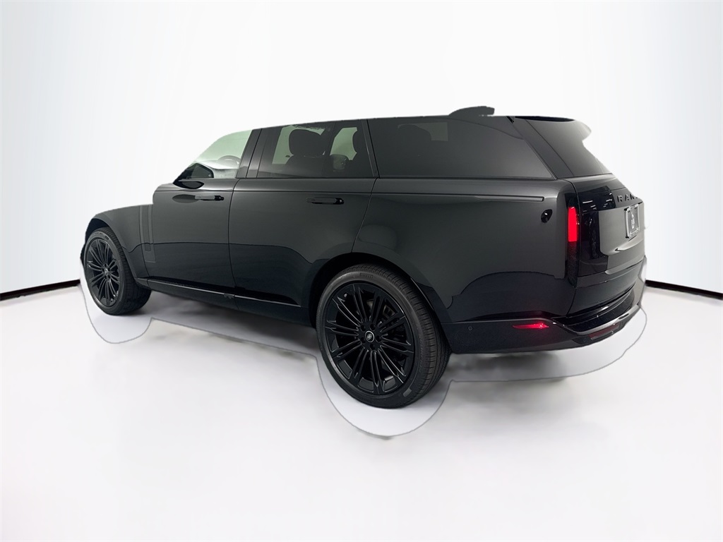 2025 Land Rover Range Rover SE photo 5