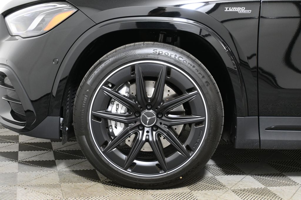 2025 Mercedes Benz GLA AMG 35 4MATIC photo 11