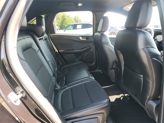 2025 Ford Escape ST-Line photo 14