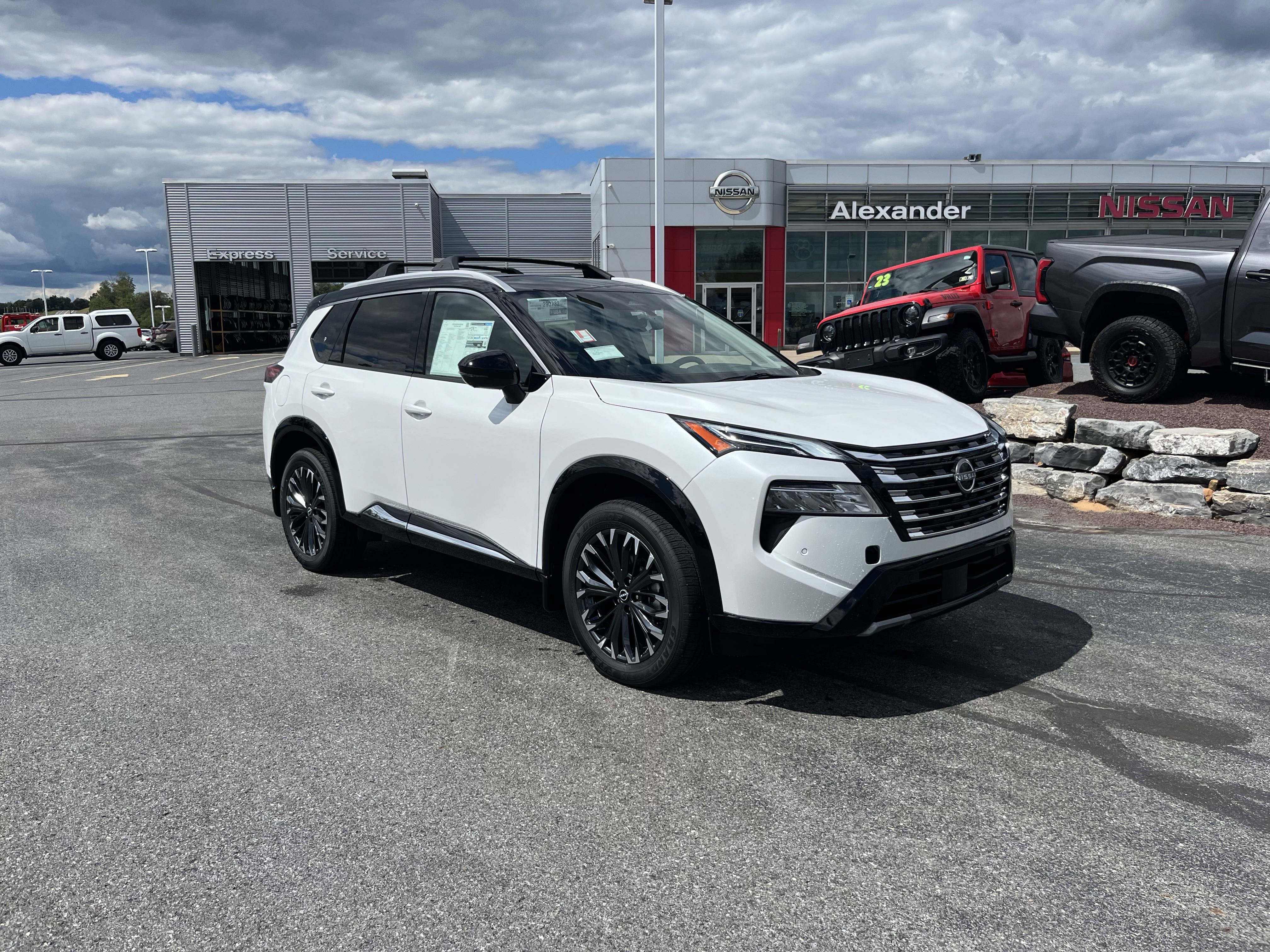 2026 Nissan Rogue Platinum's photo