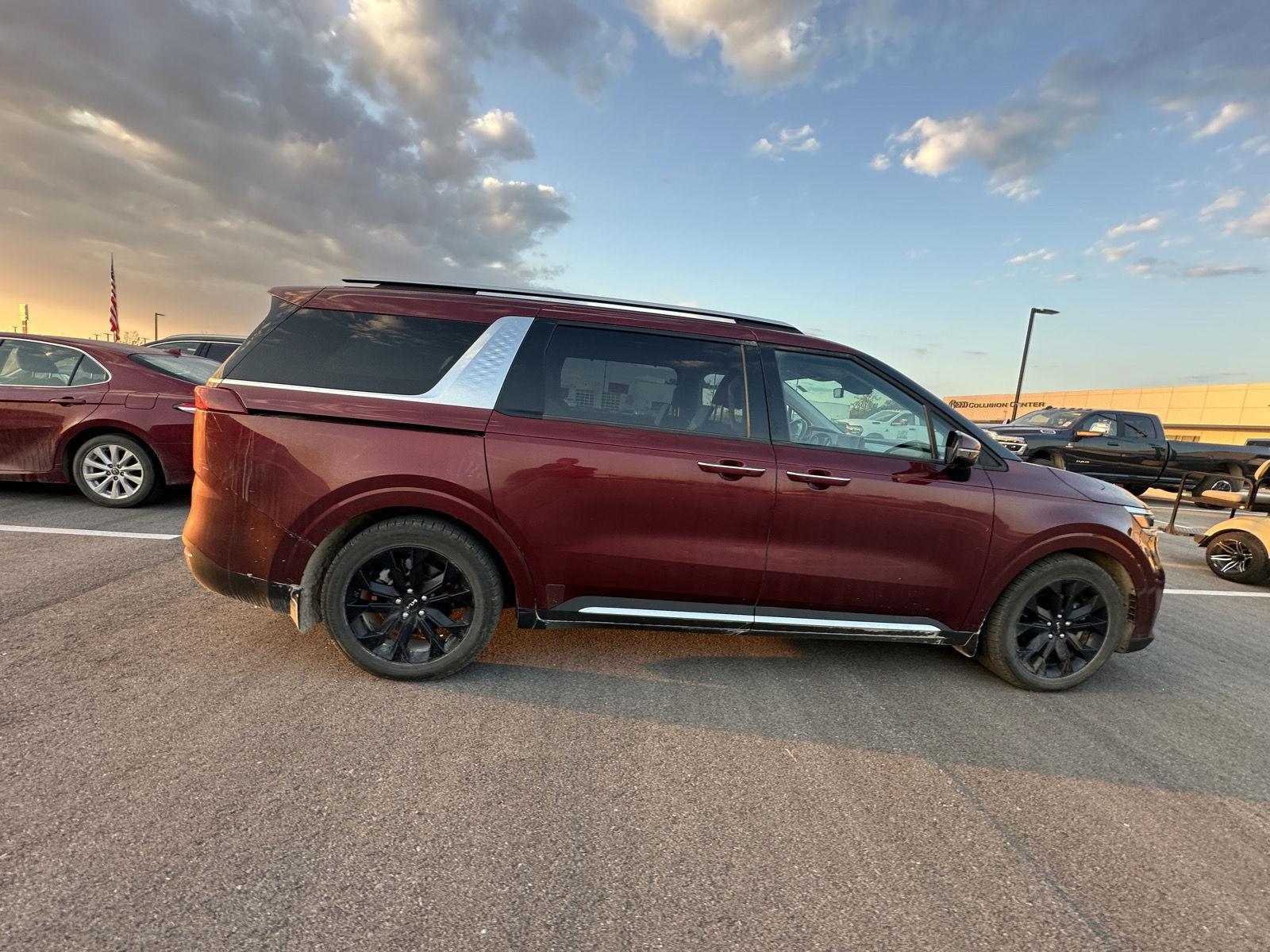 2022 Kia Carnival SX photo 4