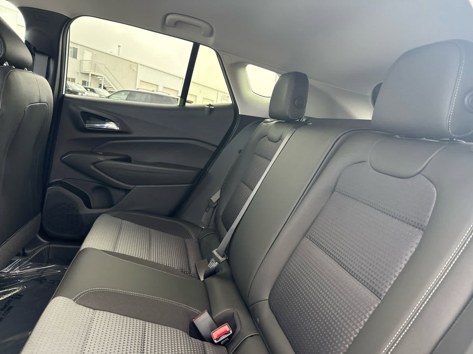 2025 Chevrolet Trax LT photo 21