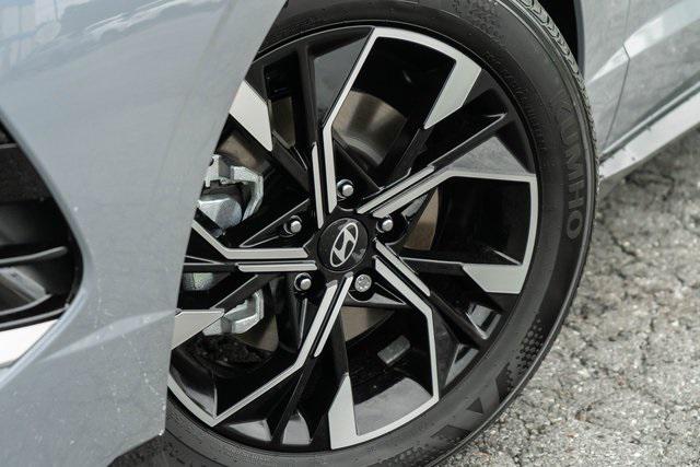 2025 Hyundai Sonata SEL photo 2