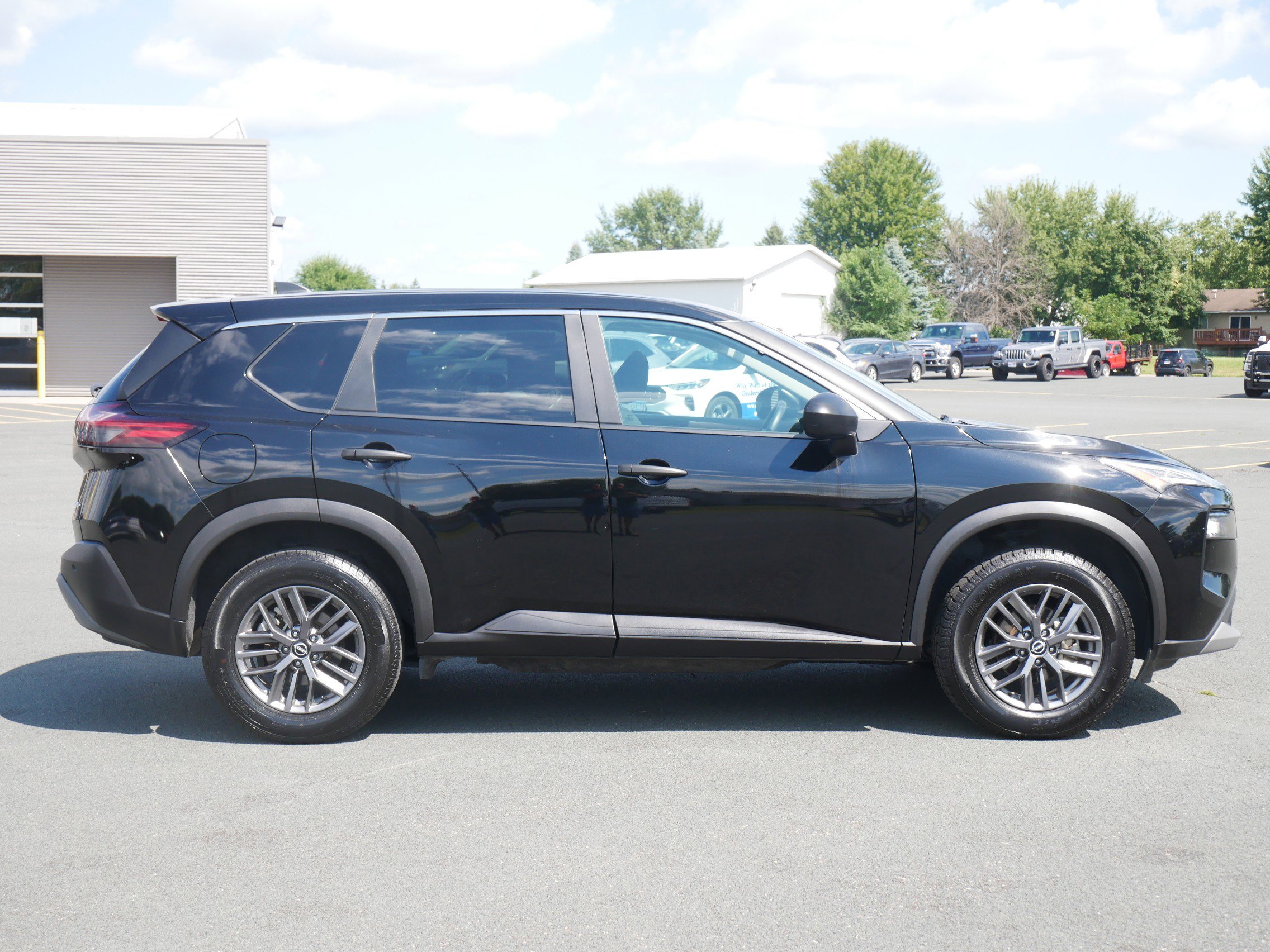 2023 Nissan Rogue S photo 6