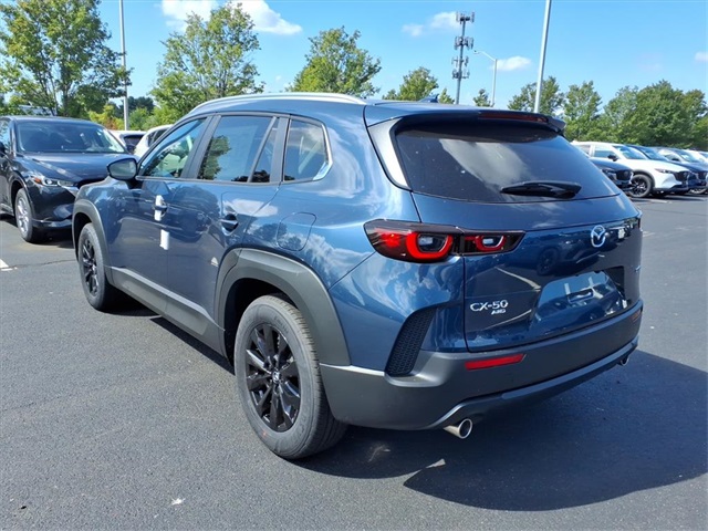2025 Mazda CX-50 2.5 S Premium photo 3