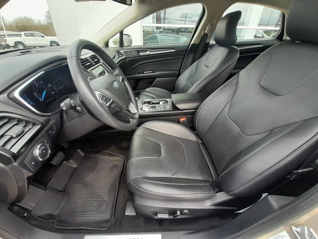 2019 Ford Fusion Energi Titanium photo 40