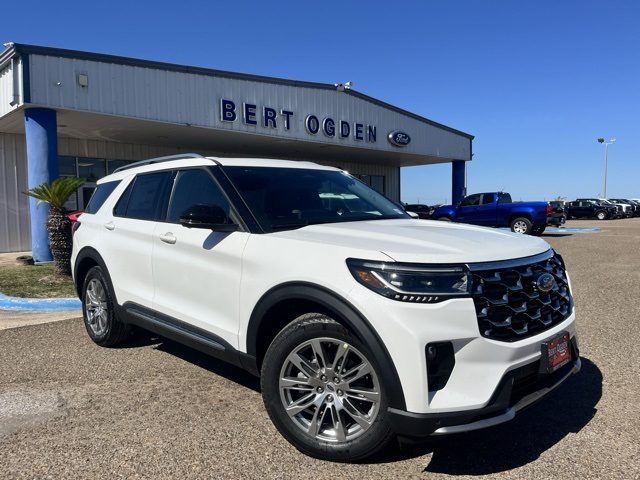 2026 Ford Explorer Platinum's photo