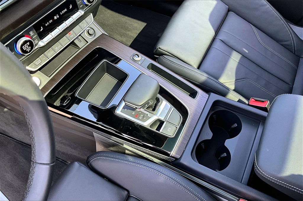 2025 Audi Q5 45 S line Premium Plus photo 18