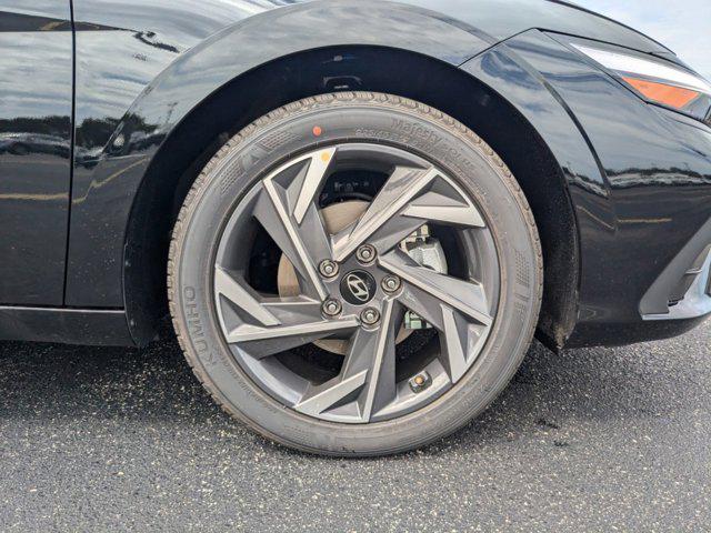 2025 Hyundai Elantra SEL Sport photo 11