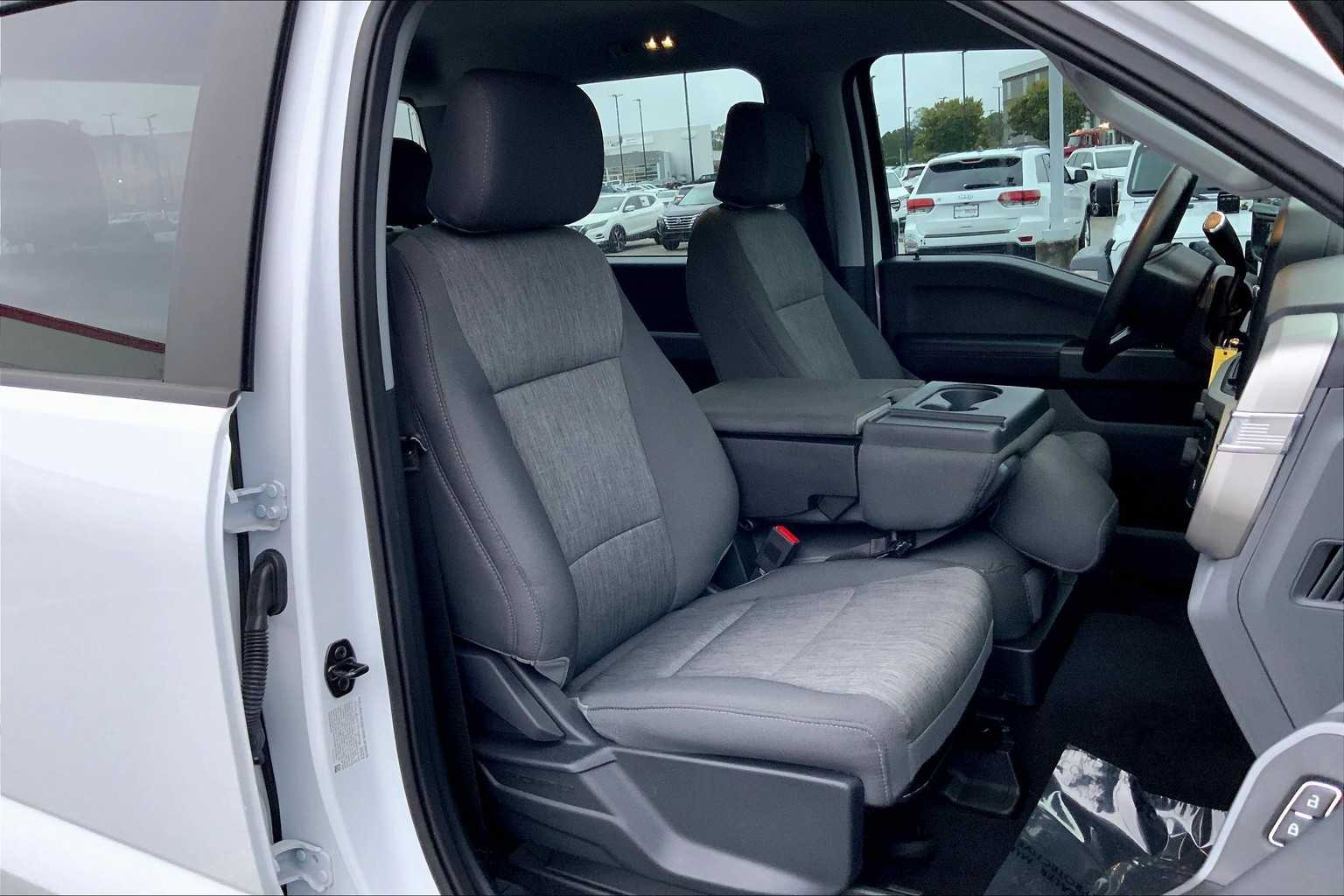 2023 Ford F-250 XL photo 4