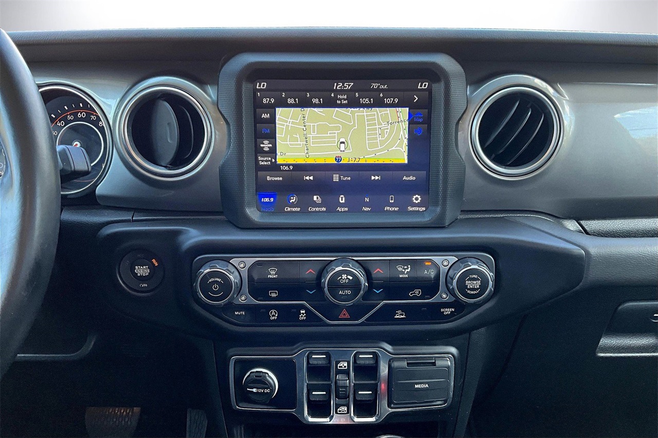 2021 Jeep Gladiator Overland photo 11