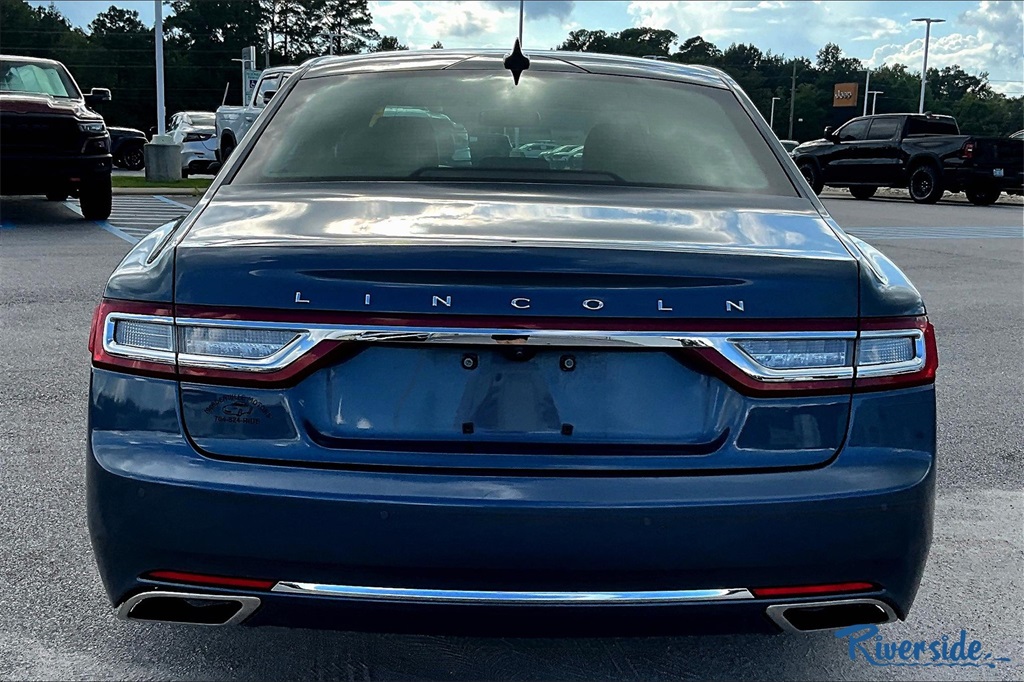 2019 Lincoln Continental Select photo 3