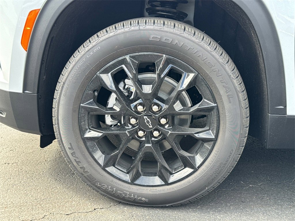 2026 Chevrolet Traverse photo 3