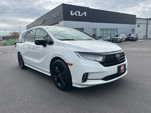 2023 Honda Odyssey SPORT's photo